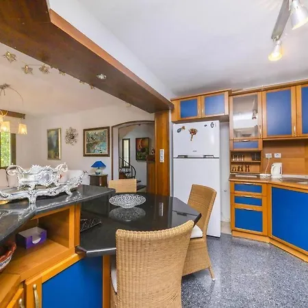 Amazing With Private Pool In The Heart Of Villa