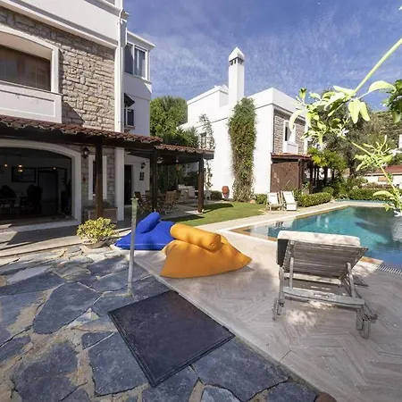 Amazing With Private Pool In The Heart Of 빌라